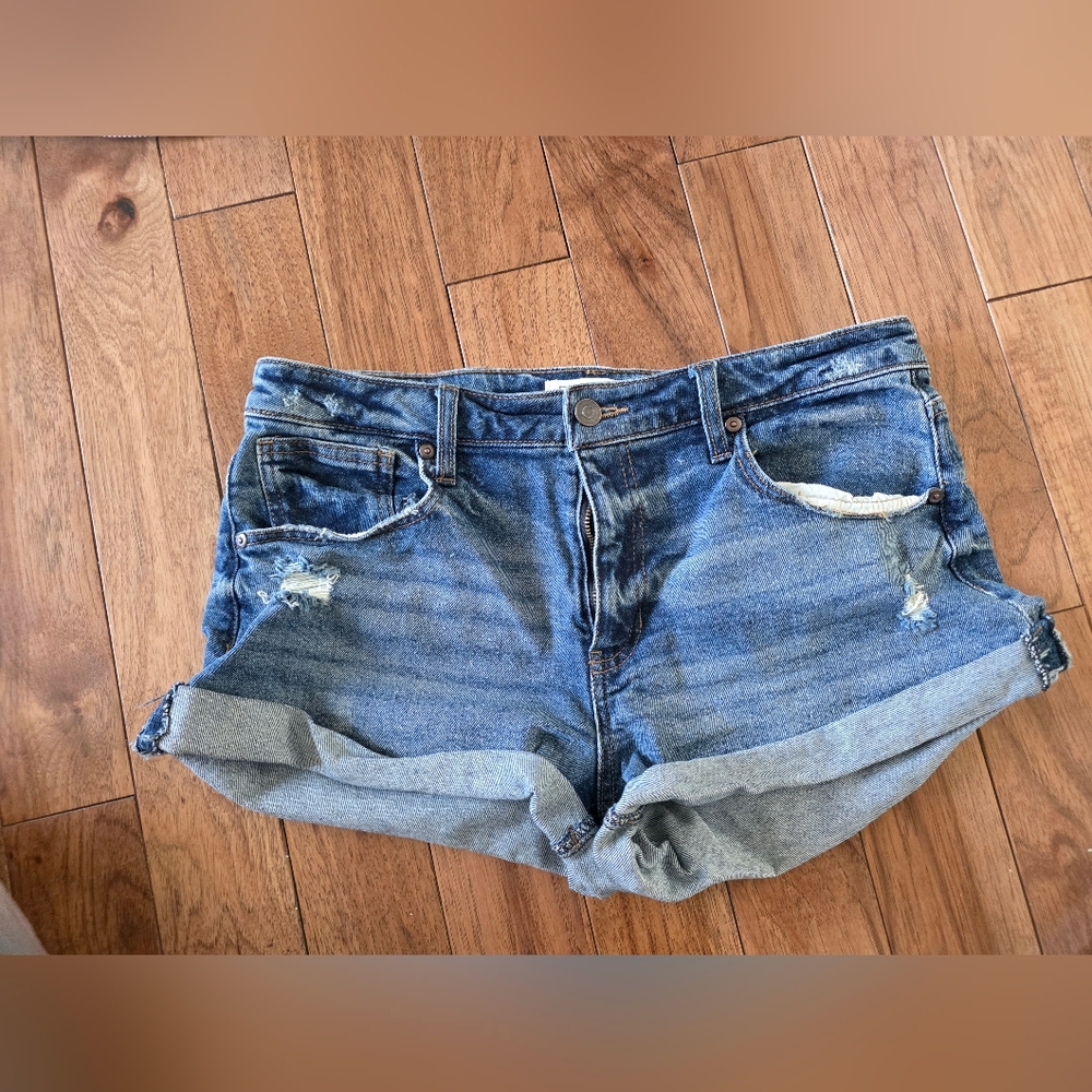 Denim Roll-Cuff Distressed Women’s Shorts - Blue